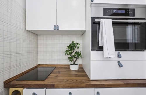 Passy Apartment | Cozy 1BR near Eiffel Tower - Trocadero