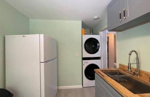 Bothell House | Cozy 1BR w/Garden Oasis and Free Parking