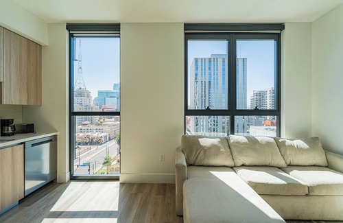 Evans Churchill Apartment | Cozy 1BR1BA w/Pool, Gym, Rooftop, Washer/Dryer