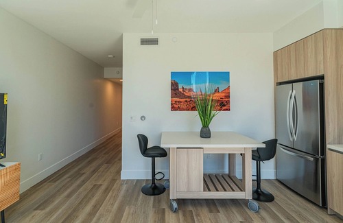 Evans Churchill Apartment | Cozy 1BR1BA w/Pool, Gym, Rooftop, Washer/Dryer