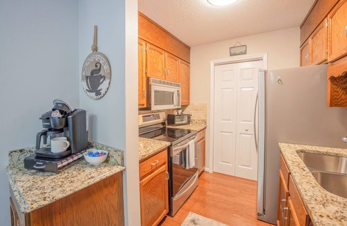 Blowing Rock Apartment | Cozy 1st floor, Stocked, Fireplace, Walk to Main