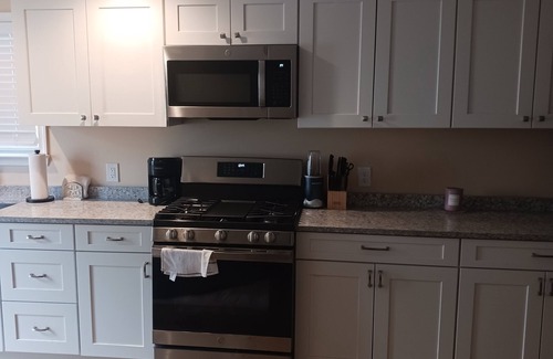Cape May - Wildwood Cottage | Cozy 2 bed, 1 full bath private cottage, 10 min. walk to Wildwood beach & boards