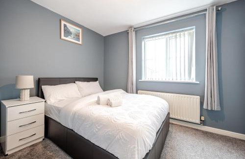 Birch House | Cozy 2-Bed Home in Middleton