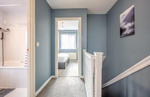 Birch House | Cozy 2-Bed Home in Middleton