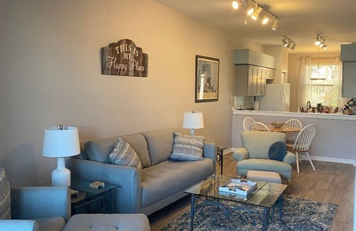 Estero Condo | Cozy 2-bedroom 2 full bathroom plus a den condo, in beautiful Estero.