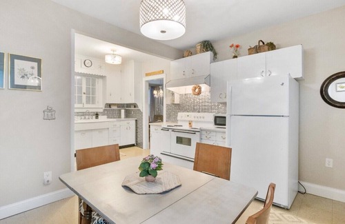 Hudson Falls Historic District Apartment | Cozy 2-Bedroom Apartment w/Private Patio in Hudson Falls