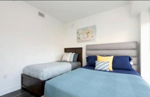 Santa Ana Apartment | Cozy 2 Bedroom Apartment Near Disneyland and Anaheim Convention Center