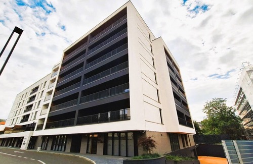 Centrul Nou Apartment | Cozy 2-bedroom apartment in enjoyable Brasov with WiFi, AC located central.