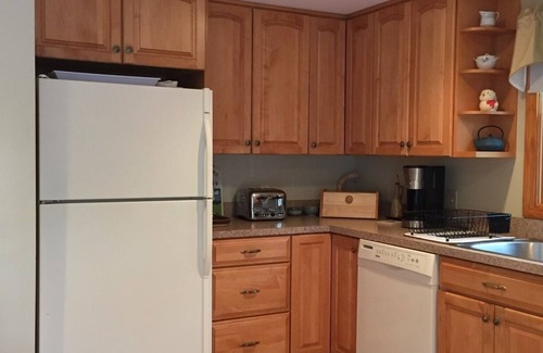 South Dennis Apartment | Cozy 2-bedroom apartment just 6 minutes drive to Cape Cod Beaches