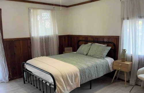 Lyonsville Cabin | Cozy 2-bedroom cabin in enchanting Paynes Creek