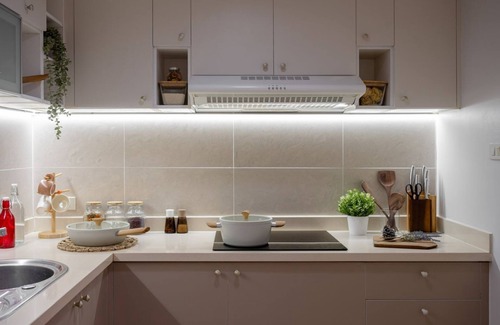 Thonglor Condo | Cozy 2-bedroom condo with AC, WiFi in charming Bangkok