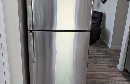 Albany Apartment | Cozy 2-bedroom corporate apartment minutes from Lake Cumberland Kentucky.