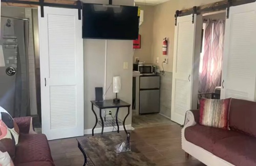 Charleston Cottage | Cozy 2-Bedroom Cottage on James Island — Explore Charleston & Folly Beach