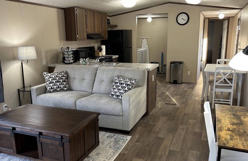 Pomerene House | Cozy 2-Bedroom Getaway