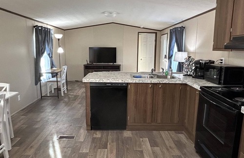 Pomerene House | Cozy 2-Bedroom Getaway