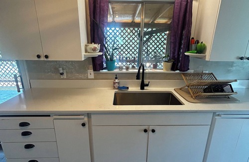 Clear Lake House | Cozy 2-bedroom home in amazing Clearlake with AC, WiFi, Boat Parking