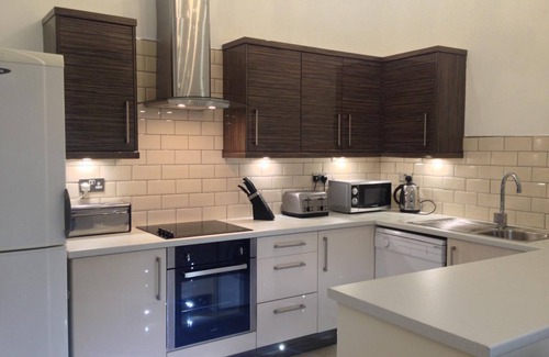 Birmingham Apartment | Cozy 2 bedroom house. private entrance