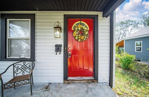 Dayton House | Cozy 2-bedroom house in welcoming Dayton with WiFi