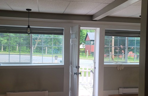 Corinth House | Cozy 2-bedroom house with WiFi, AC in charming Lake Luzerne.