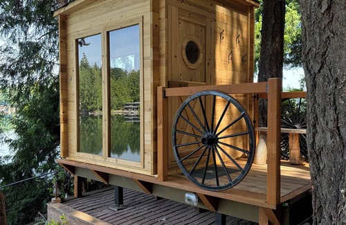 Shelton Cabin | Cozy 2-bedroom lakefront cabin with tranquil views and sauna
