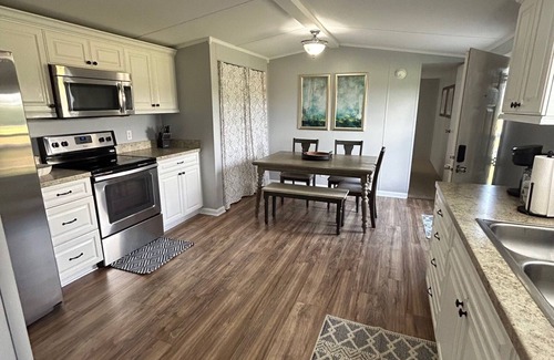 Wittenburg House | Cozy 2-bedroom Mobile home on farmland in charming Bethlehem