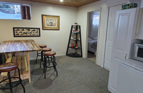 Nipawin House | Cozy 2 bedroom next to golf course