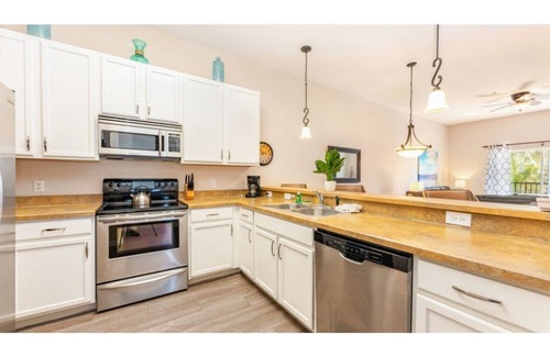 Bahama Bay Condo | Cozy 2-Bedroom Resort-style Condo