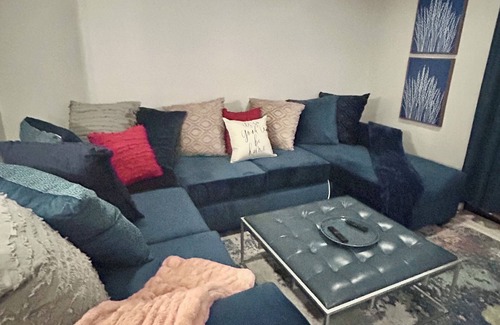 Petersburg House | Cozy 2-bedroom townhome in charming Petersburg with WiFi and lake view