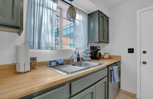 Tucson House | Cozy 2-bedroom townhome in charming Tucson w/Pool-Walk to Park