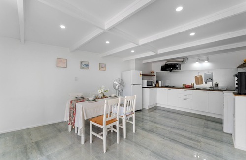 Torbay House | Cozy 2-Bedroom unit with Private Bathroom in Torbay