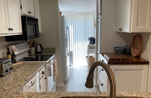 Shipyard Plantation Villa | Cozy 2-Bedroom Shipyard Villa Steps to Beach – Bikes, Bch Locker, 5-Star Comfort