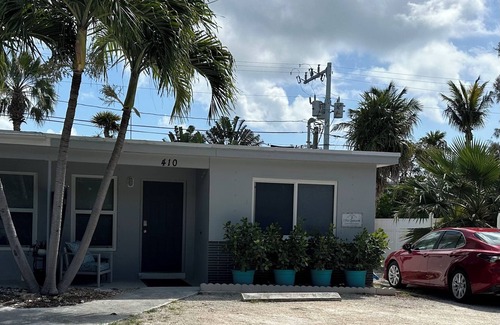Marathon House | Cozy 2-BR 2-BA bungalow near beaches and 7-Mile Bridge - Pet Friendly!