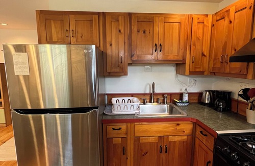 Rockland House | Cozy 2 BR Close to Downtown