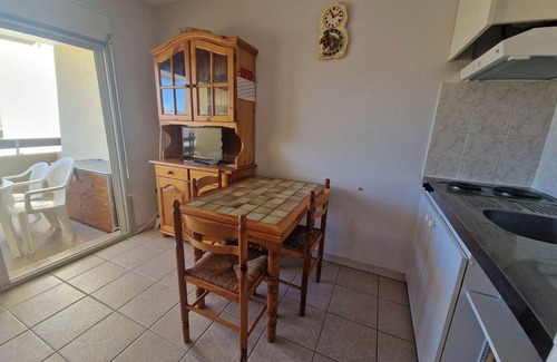 Marseillan Plage Apartment | Cozy 2-Room Apartment with Pool View, Terrace, and Private Parking in Marseillan