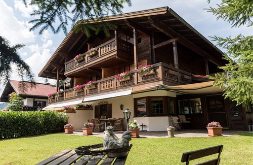 Entfelden Apartment | Cozy 2-room apartment in modern country house style with private garden