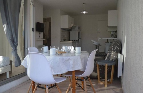 Saint-Cyprien Plage Apartment | Cozy 2-Room Apartment with Terrace, Parking, and BBQ - Close to Beach, Pets Welcome