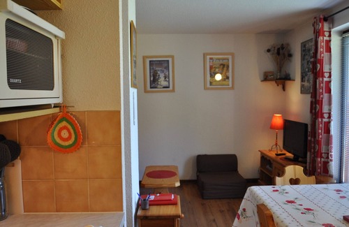 Abondance Apartment | Cozy 2-room Apartment with Balcony, Quiet Location, Near Slopes in Abondance, France
