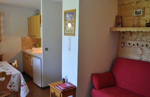 Abondance Apartment | Cozy 2-room Apartment with Balcony, Quiet Location, Near Slopes in Abondance, France