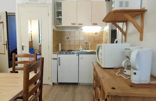 Cauterets Apartment | Cozy 2-Room Apartment for 4 in Cauterets Center - Near Amenities, Equipped Kitchen, Free Parking