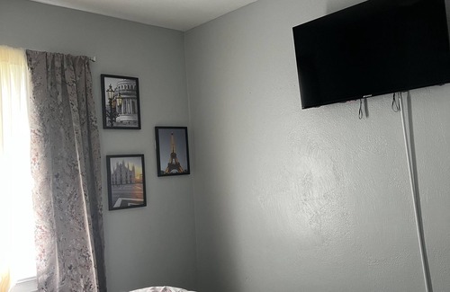 Atlanta House | Cozy 2bdrm home w/work space close to EVERYTHING Atlanta