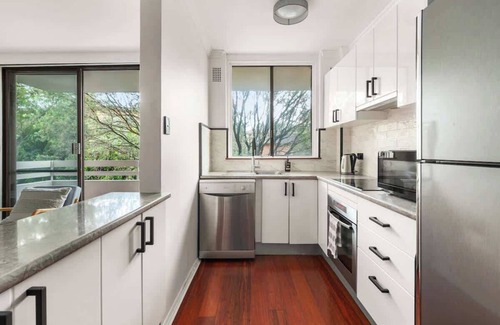 Manly Vale Apartment | Cozy 2beds retreat in Manly Vale
