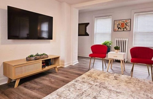 Melrose House | Cozy 2BR 20min to Boston -Townhouse