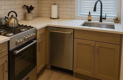 Chicago Apartment | Cozy 2BR Apt for a Seamless Stay