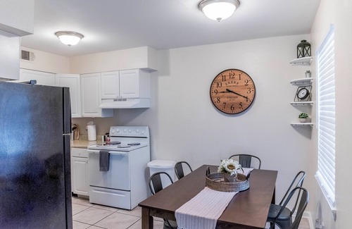 Gulfport Apartment | Cozy 2Br Lake Front Apartment