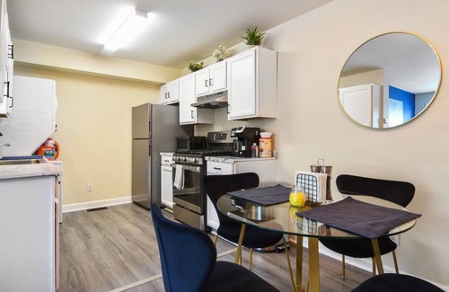 Newark Hotel | Cozy 2BR Modern Free Parking ! 30 min to NYC !