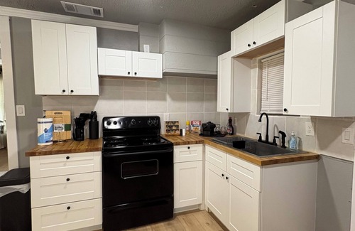 Killeen House | Cozy 2BR Retreat 5 Min to Ft.Hood King Suite