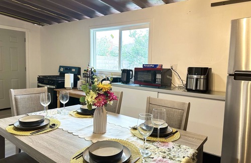 Riverview West Apartment | Cozy 2BR w/WiFi & TV : Dive into SoCal Adventures!Sleep 8 & Parking
