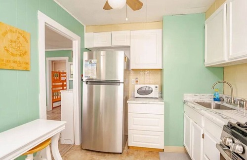 North End Apartment | Cozy 2BR with Bunk Beds, Steps to Boardwalk