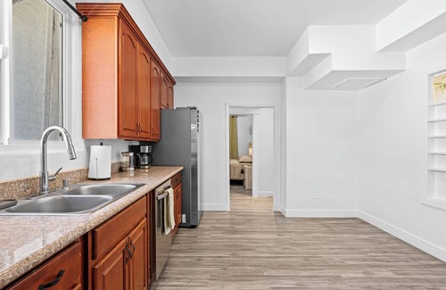 Ontario House | Cozy 3-Bed Home Near Ontario Mills & Toyota Arena