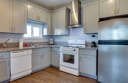 San Fernando Apartment | Cozy 3 bedroom 2 bath apartment in the heart of San Fernando